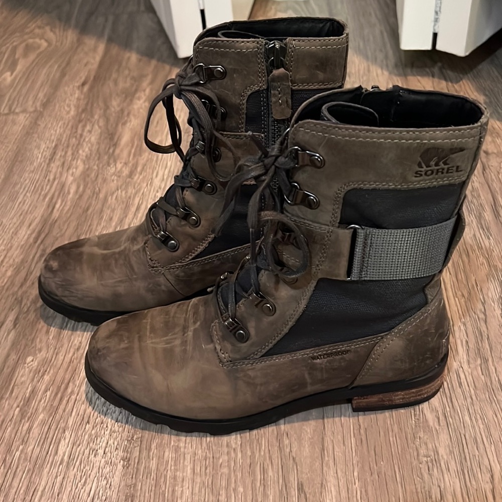 Sorel Womens Emelie Conquest Boot in green